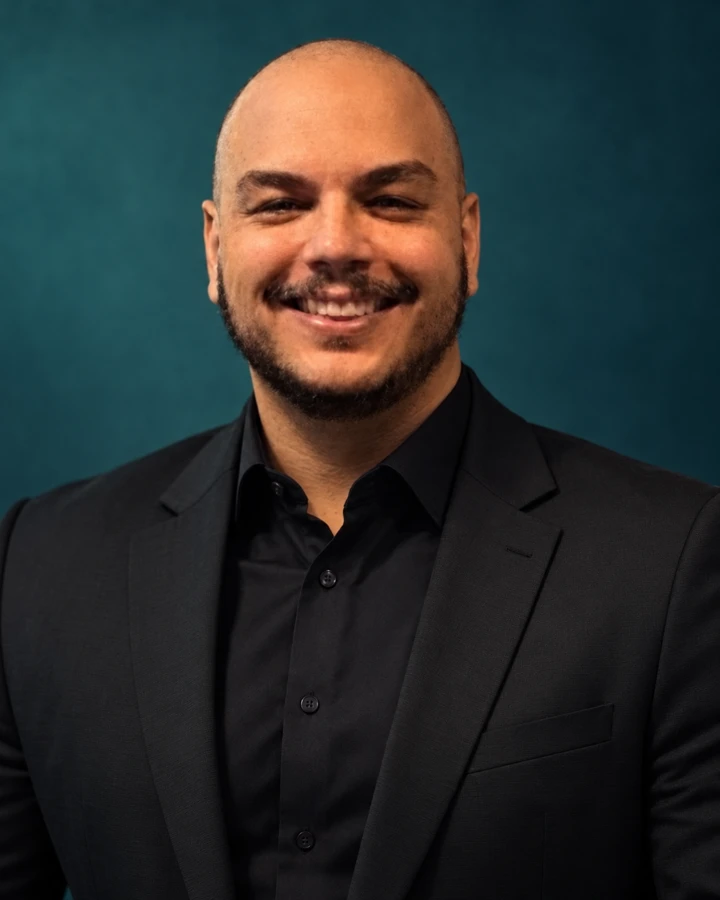Matheus Rocha, criador e desenvolvedor do Estuvia